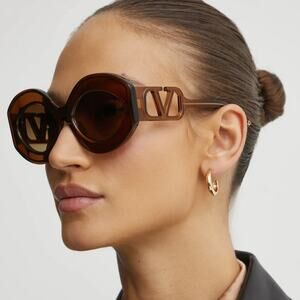 New! Valentino V SOUL II VLS 128B Chic Brown Sunglasses, Authentic